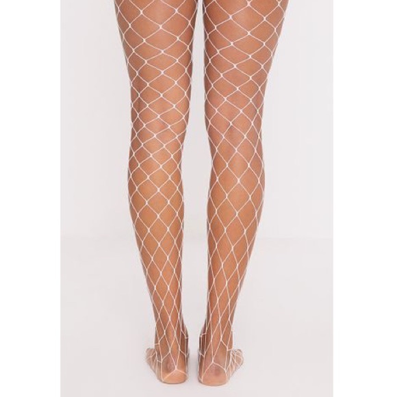 NWOT White Large Fishnet Tights - Picture 3 of 5